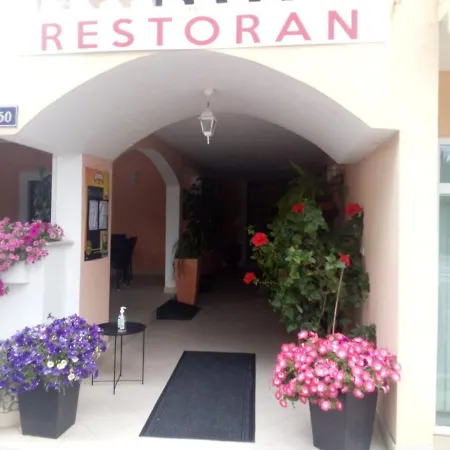 Pansion Restoran Marin *