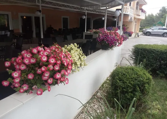 Pansion Restoran Marin Pensionat