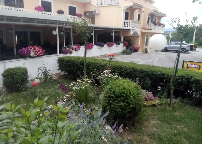 Pansion Restoran Marin Pensjonat 3*