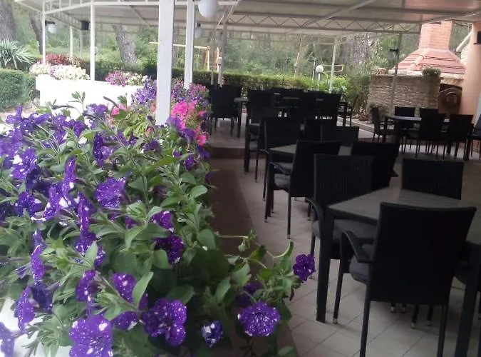 Pensjonat Pansion Restoran Marin
