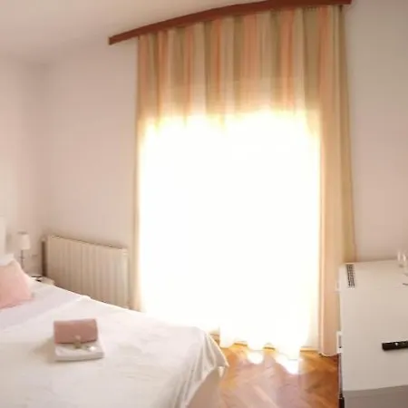 Gæstehus Pansion Restoran Marin 3*