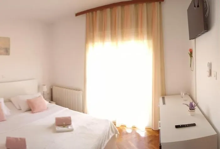 Gostinjska kuća Pansion Restoran Marin 3*