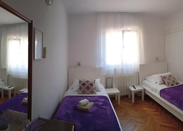 Pansion Restoran Marin Gostinjska kuća Posedarje